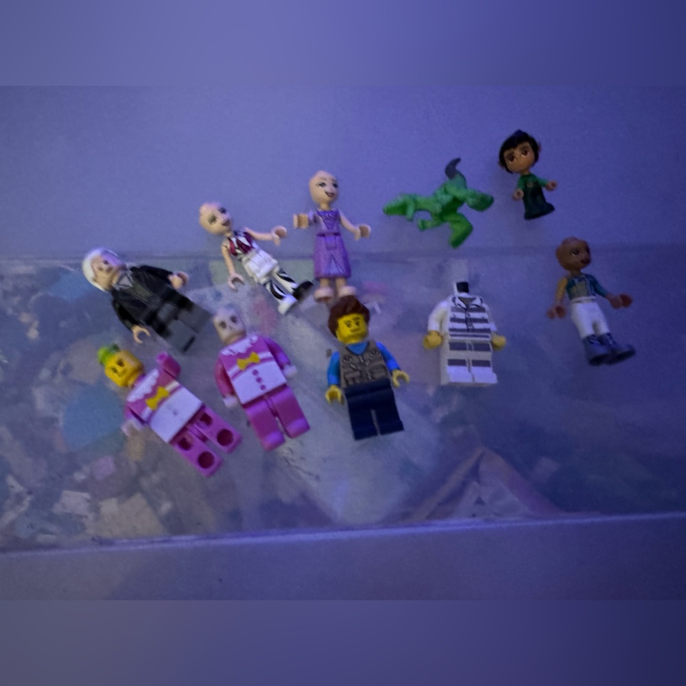 Lego mini figure lot